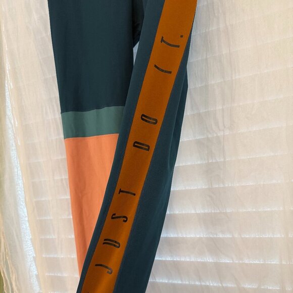 Nike Dri-FIT Colorblock "Just Do It" Leggings – Size Medium - Picture 1 of 8